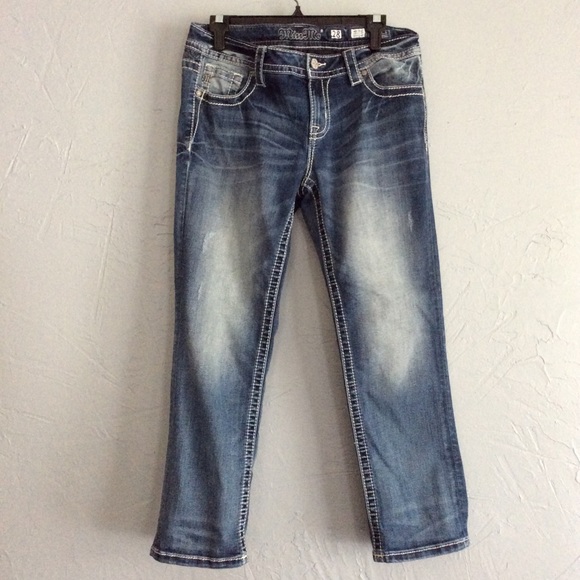 Miss Me Denim - Miss Me mid-rise easy crop. Size 28